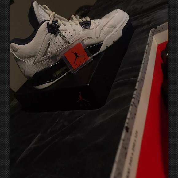 Jordan 4’s - Picture 3 of 3